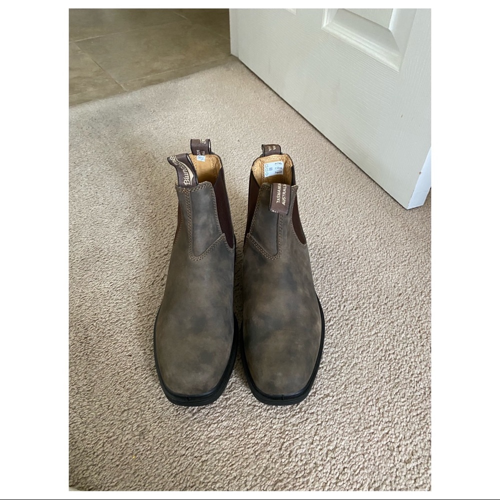 blundstone dress boots